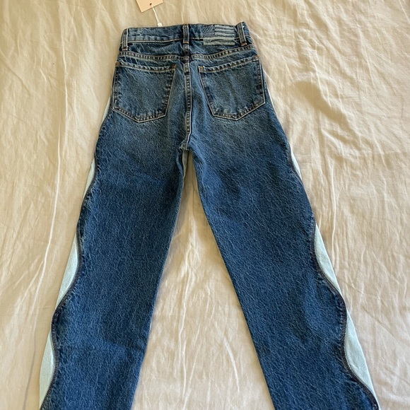 REVICE Ex- Boyfriend Mixed Signals Jeans - Picture 6 of 6